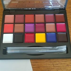 Anastasia Beverly hills lip pallet vol 1